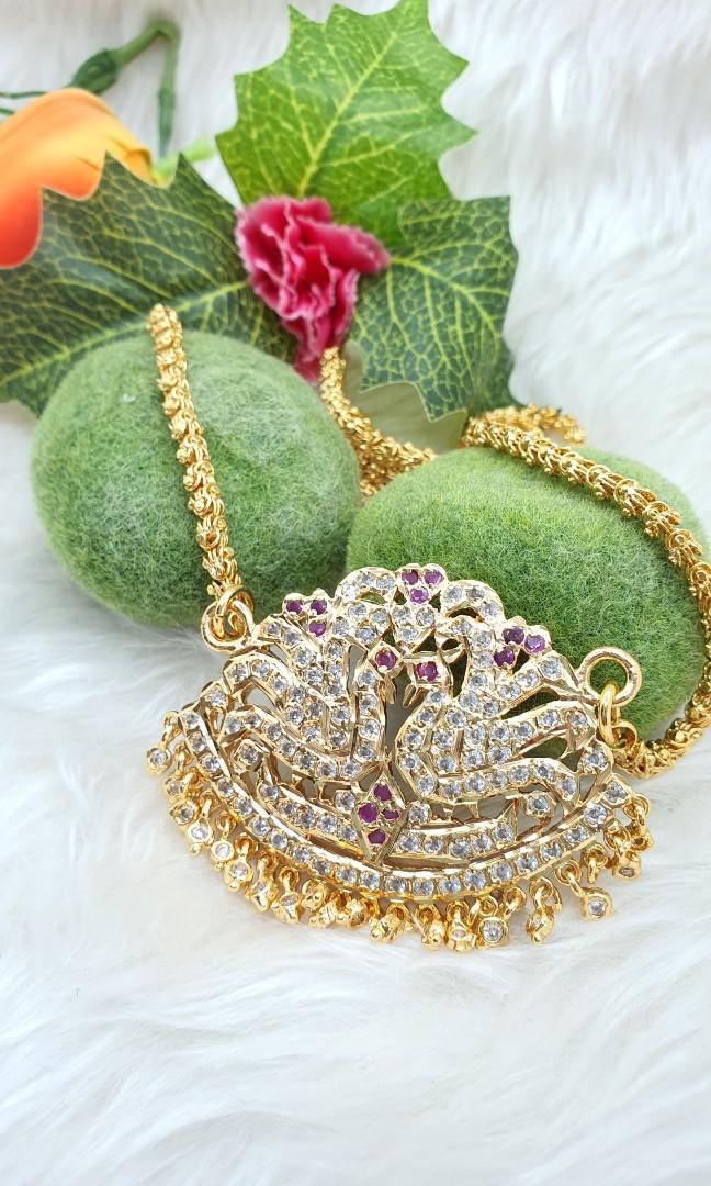 Long chain discount with big pendant