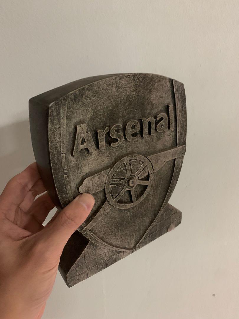 Arsenal “Plaque” and Coinbank (made of wooden material), Hobbies & Toys