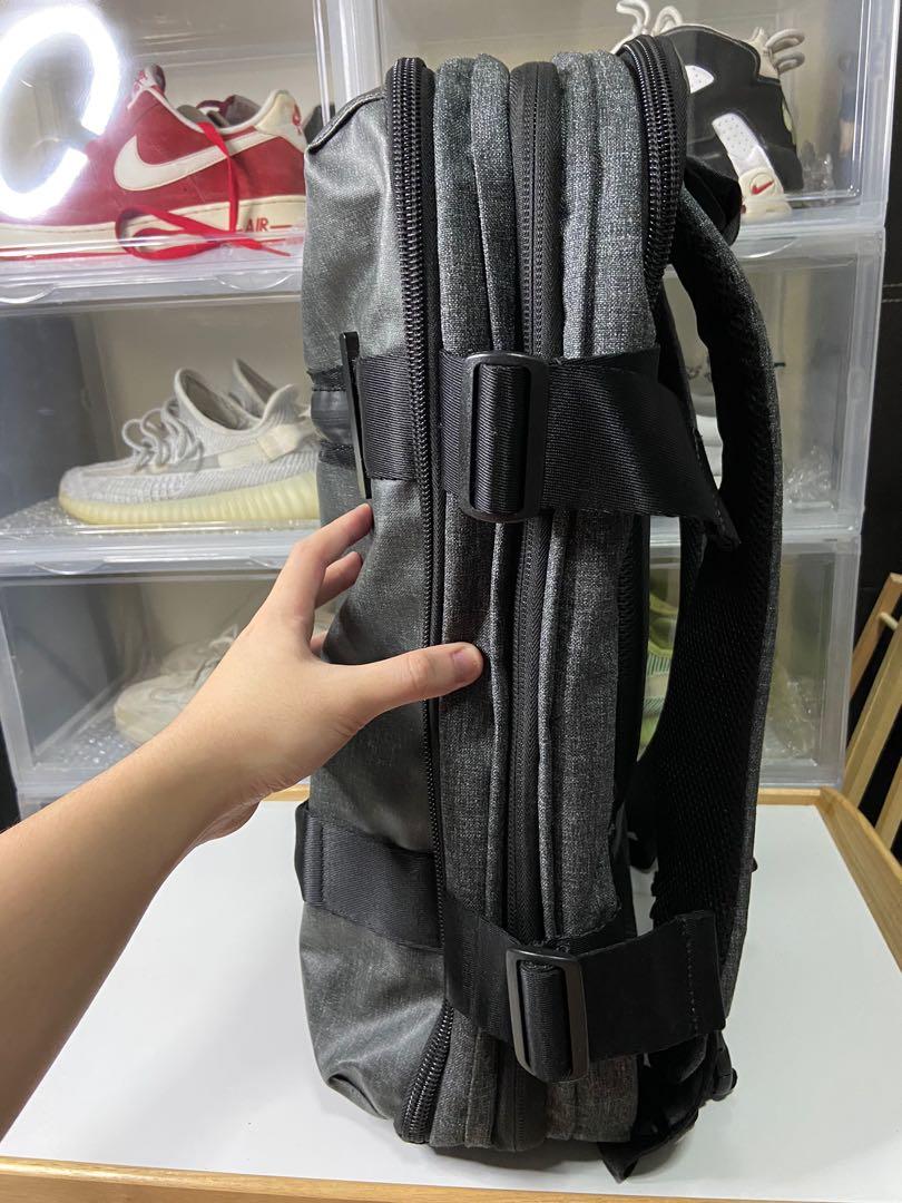 Crumpler Vis a Vis Backpack Men s Fashion Bags Backpacks on Carousell