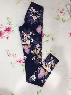 (Category: ) located in . Submitted by ultimateshoppingqueen (Listing ID 1069375524, Image 1). Description: .