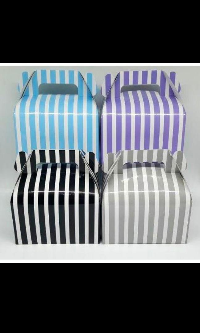 Gift box (Category: Gift Baskets & Hampers) located in Manila. Submitted by xjballoonspartyneeds (Listing ID 1069489689, Image 2). Description: Gift box Available here 120/6pcs.