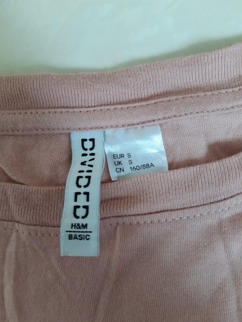 H&M basic top (Kategori: Atasan) berada di Jakarta Utara. Dikirim oleh prelovedbyserr (ID iklan 1069374072, Gambar 3). Deskripsi: 100% original H&M YA gaada defect/noda baru 2x pemakaian.