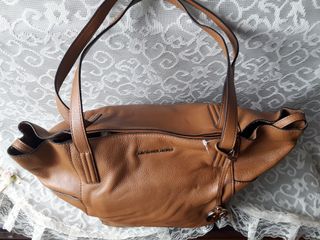 （分類：）位於 。 由 mheiahlux 提交（商品編號 1069465925，圖片 1）。簡介： 。