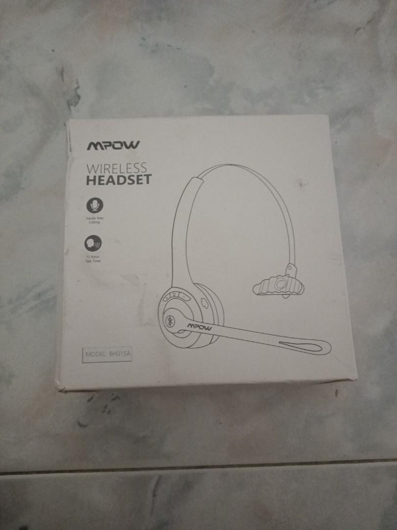 Mpow wireless headset (Category: Headphones & Headsets) located in Singapore. Submitted by boipoi (Listing ID 1069360054, Image 2). Description: .