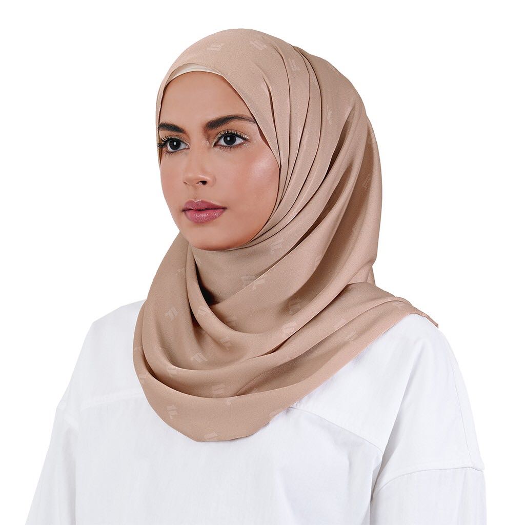 Moda silky satin naelofar Clearance