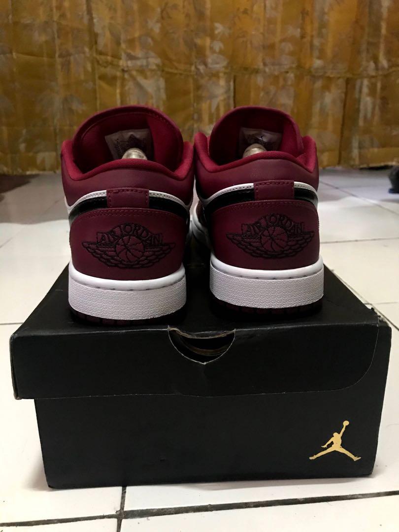 Nike air jordan 1 low noble red, Fesyen Pria, Sepatu , Sneakers di