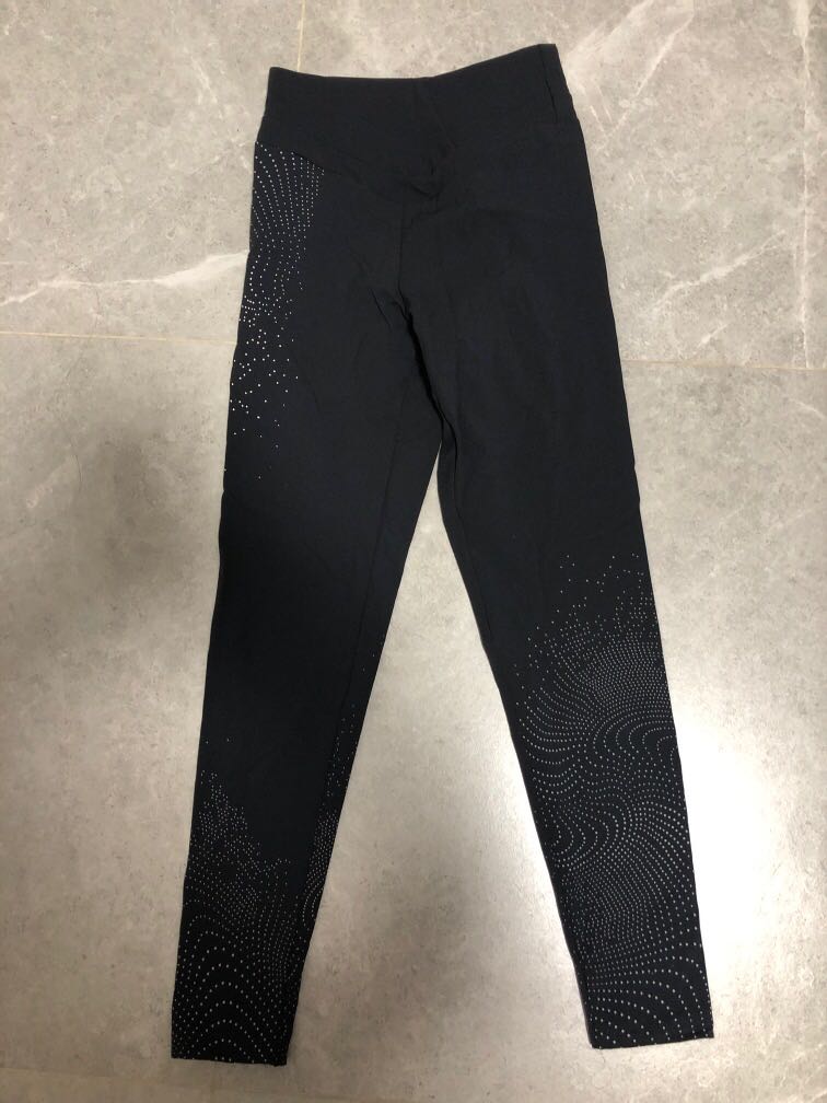 Oysho Compressive One High Rise 7/8 Length, Women's Fashion, Activewear on  Carousell