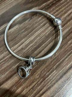 Pandora Bracelet with 1 charm (19 inches)