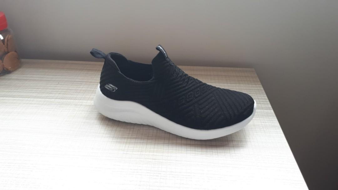 Sketchers knit Clearance