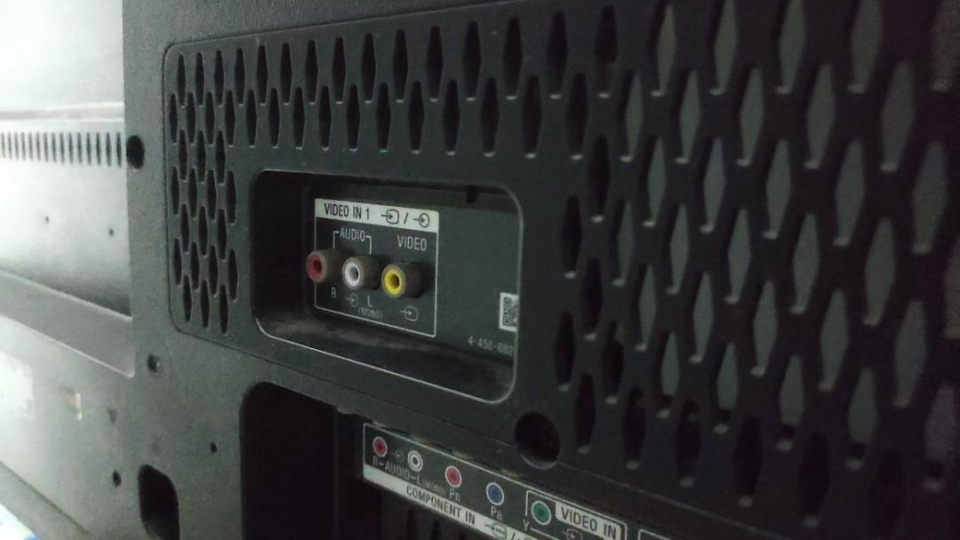 Sony Bravia 42" LCD TV built in Wifi, TV & Home Appliances, TV