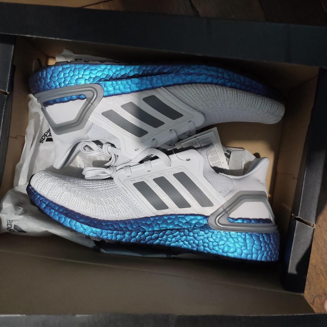 Ultra boost hotsell 20 iss box