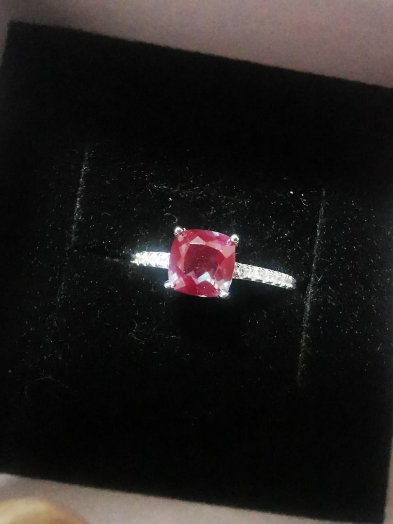 Alexandrite Ring #2 (Category: Body Jewelry) located in Singapore. Submitted by linne_i (Listing ID 1069561885, Image 4). Description: Brand new. 925 silver. Bought 3 pcs Alexandrite ring online because I couldn't decide and wanted to see all in person. This is lab grown. Fixed size US7. it is very green and sparkly in actual..