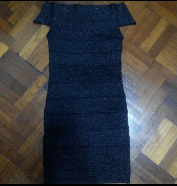Assorted Dresses (Category: Dresses) located in Singapore. Submitted by take_a_look (Listing ID 1069655585, Image 4). Description: $2.50 each No measurements or extra pics. Questions about availability will be ignored!! Its here means its available. 1. Warehouse Plunge Dress: Sz S, worn once 2. Black off shoulder dress: Sz M, brand new 3. Off shoulder Dress: Sz UK12/US10, brand new with defects. (Slight thread pulled and small stain which might b