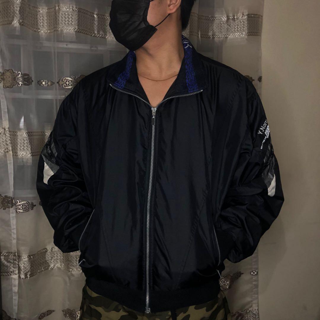 BLACK WINDBREAKER W/ PACKABLE HOODIE (Category: Coats, Jackets and Outerwear) located in San Juan City. Submitted by _thrifter (Listing ID 1069628269, Image 1). Description: IN GOOD CONDITION 🔥.
