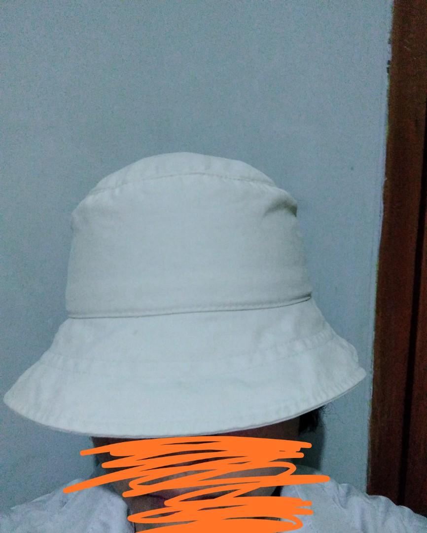 Bucket hat UCLA, Fesyen Pria, Aksesoris 