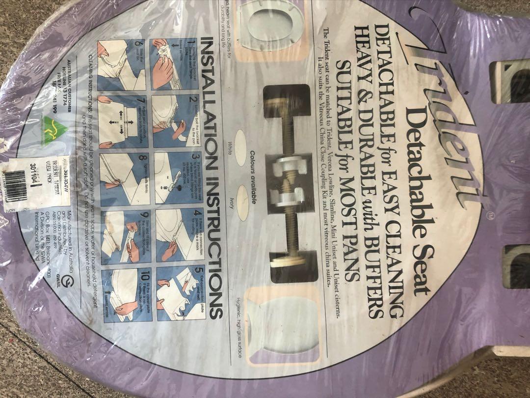 Caroma detachable toilet seat, Furniture & Home Living, Bathroom