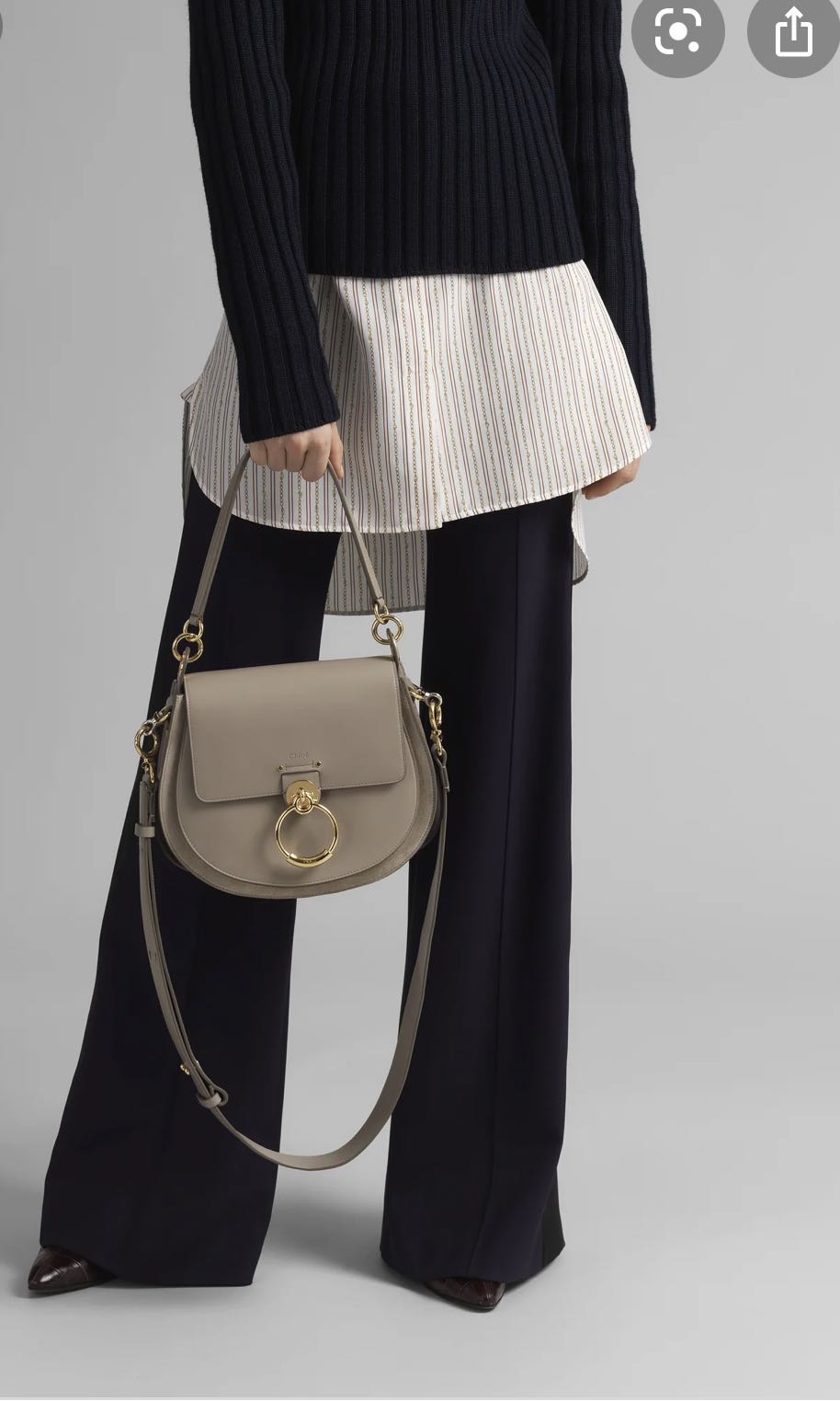Near Bn! Chloe Tess Large Bag In Grained Leather Motty Grey, Women'S  Fashion, Bags & Wallets, Cross-Body Bags On Carousell