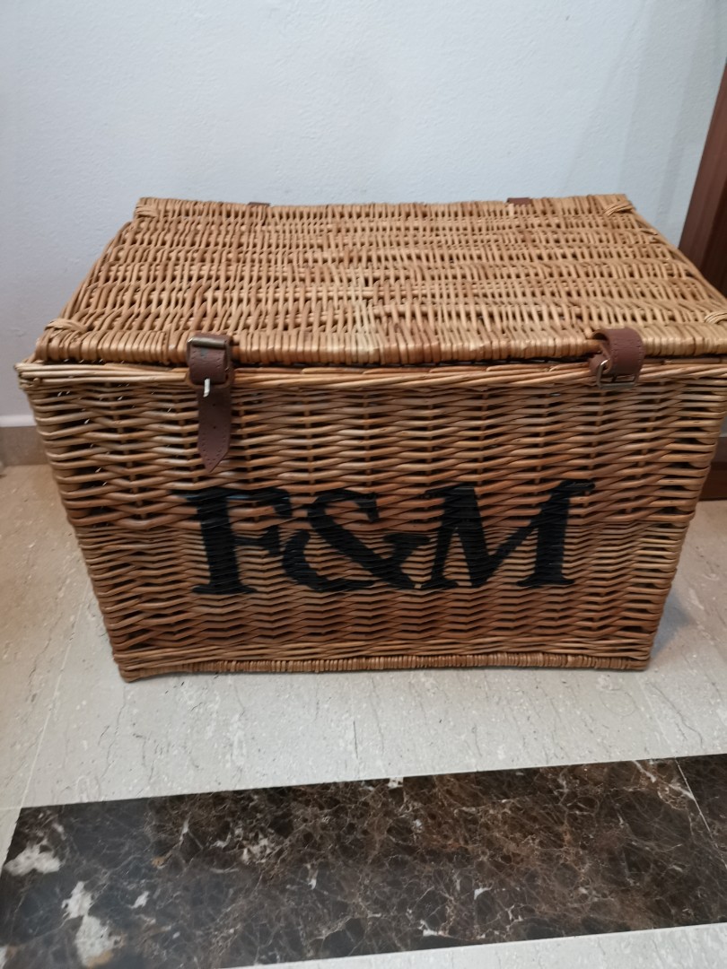 Fortnum and Mason wicker picnic basket, Furniture, Home Decor, Others