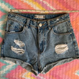 (Category: ) located in . Submitted by nieeebs (Listing ID 1069649152, Image 1). Description: .
