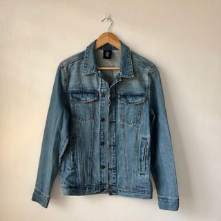(Category: ) located in . Submitted by graveyardthrift (Listing ID 1069546405, Image 1). Description: .