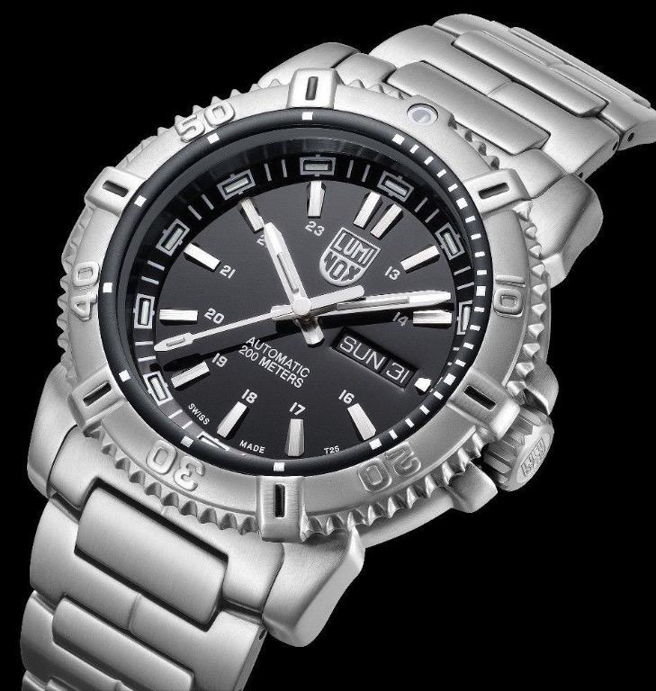 Luminox 6500 Series Men s 6502 Automatic Watch Full Set