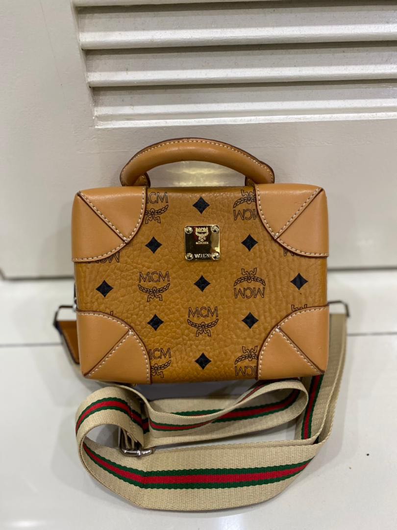 Mcm box bag online