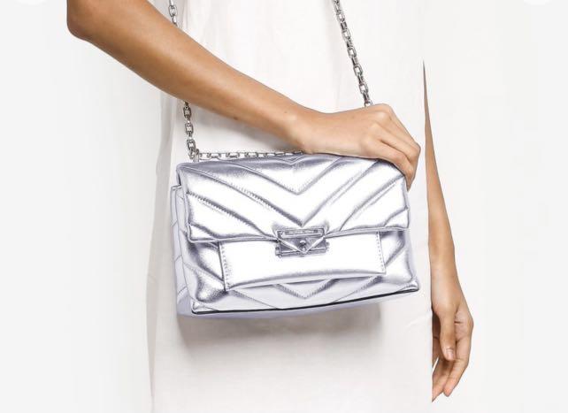 Cece medium cheap leather shoulder bag