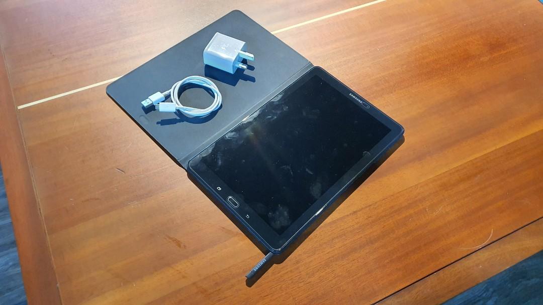 Preloved Tablet Samsung Tab A with S Pen (SMP585Y) 10.1" LTE