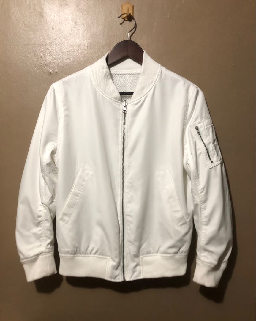 Preloved White Bomber Jacket, Women's Fashion, Coats, Jackets and ...