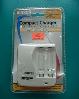 Quick Rechargeable Charger for AA/AAA Rechargeable Battery.