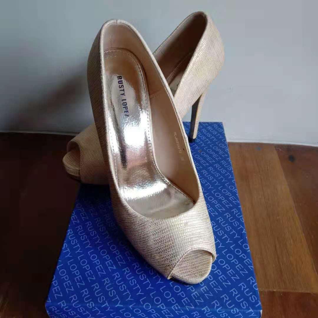 Rusty sales gold heels