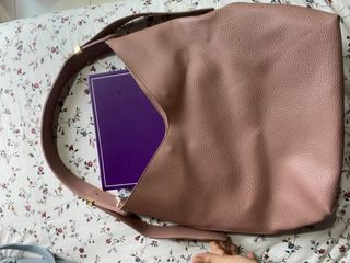 (Category: ) located in . Submitted by preloved_all (Listing ID 1069630663, Image 1). Description: .