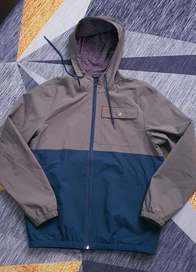 Voyager windbreaker clearance