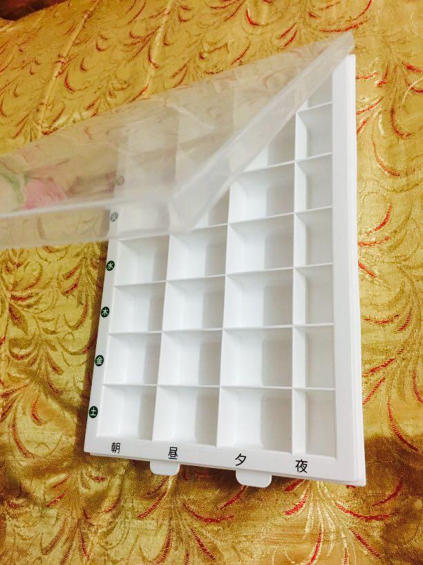 🔘 Plastic Organizer • 28 slots (Category: Storage Boxes & Baskets) located in Makati City. Submitted by jennyitems (Listing ID 1069724493, Image 3). Description: 🔘 Plastic Organizer ▫️ 28 Slots ▫️ Color White ▫️Size: W 17 x D 23.5 x H 2.5cm ▫️Can be used as any of the ff: •Medicine Container •Accessories Container • Earrings Container • Diamond Painting Beads Container • Tools/Screw Container • Or any of the like.