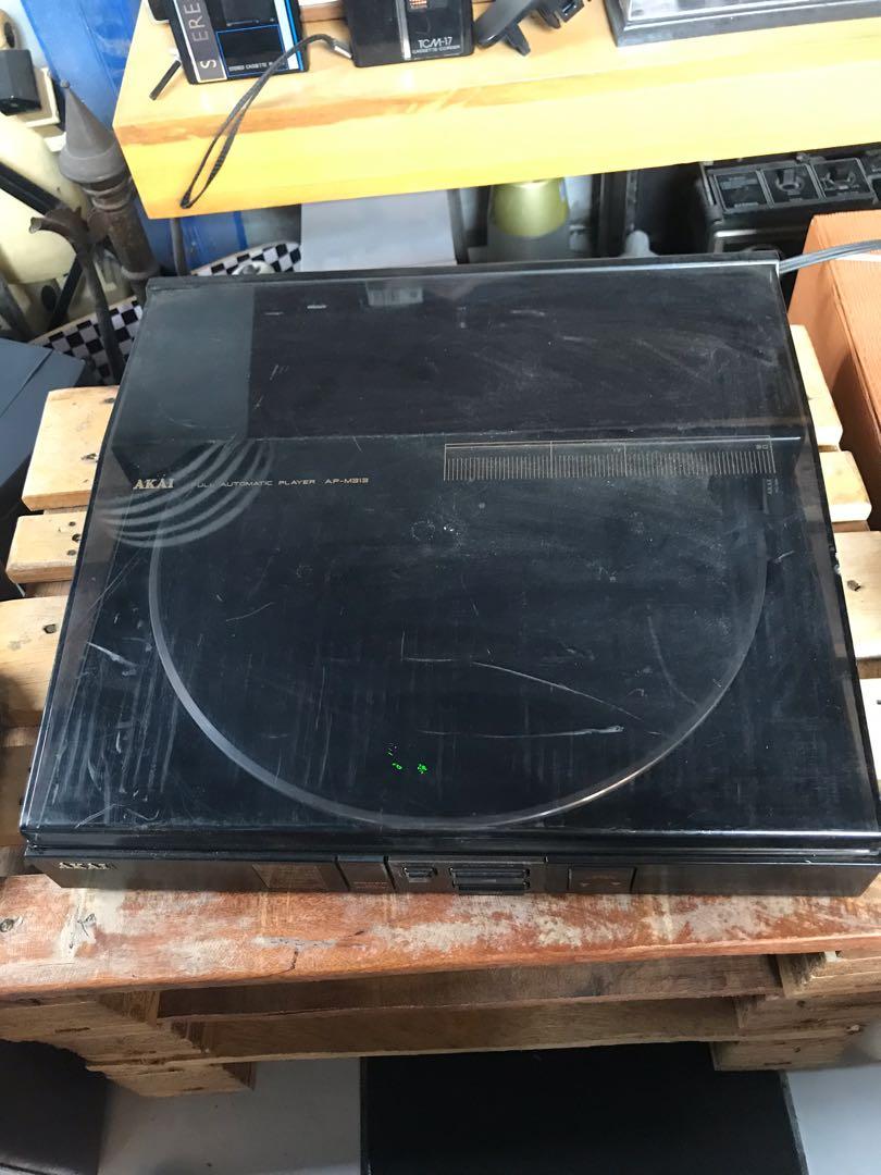 Akai Linear turntable (Category: Other Audio Equipment) located in Navotas City. Submitted by mph_thrift (Listing ID 1069770203, Image 3). Description: Akai Ap - M313 Full Automatic Player good condition made in japan 110v.