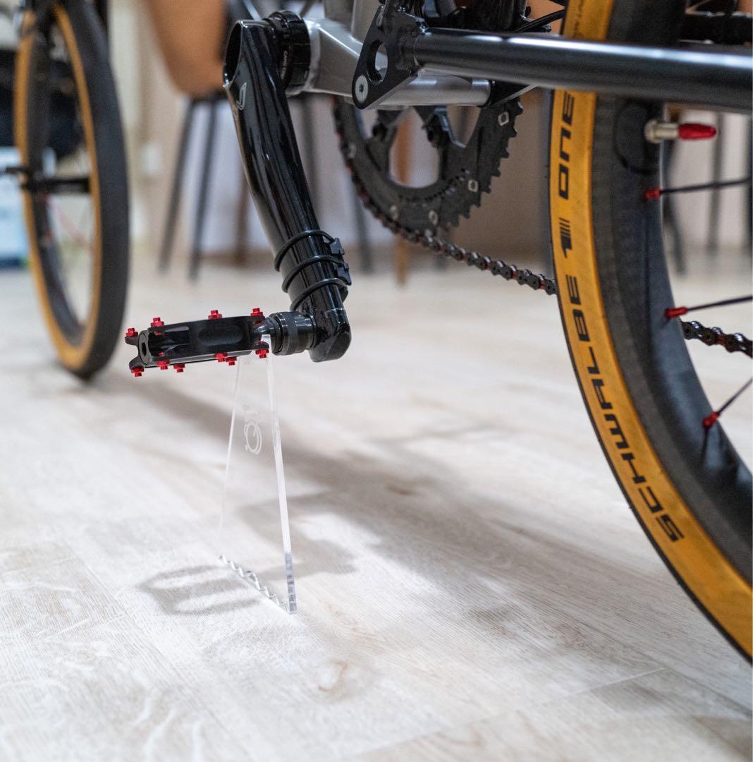 invisible stand bike