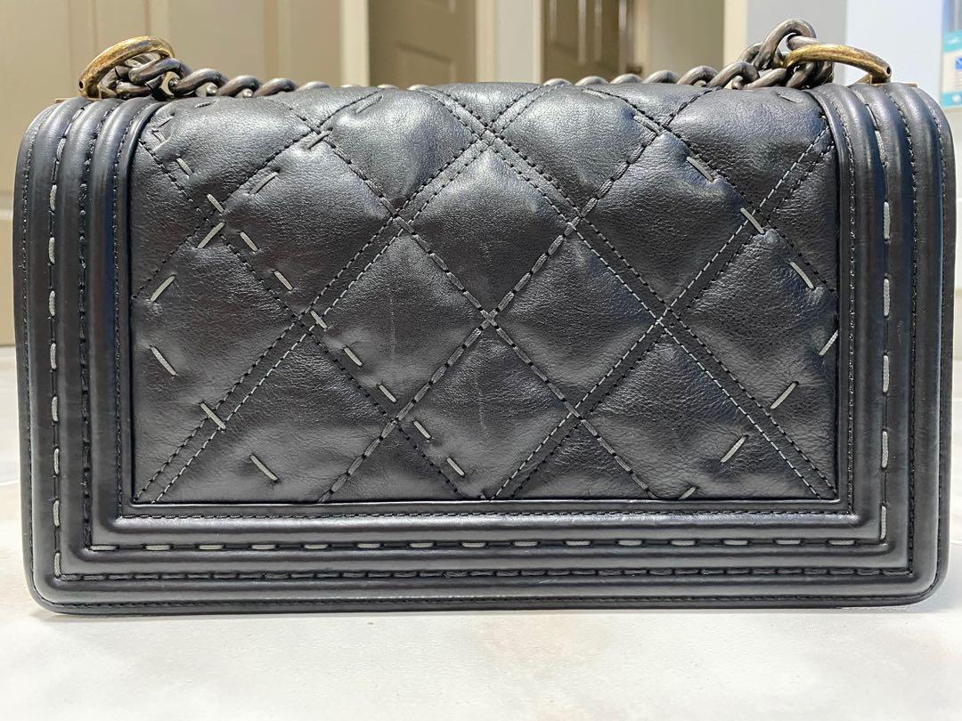 Quilted boy cheap tote chanel
