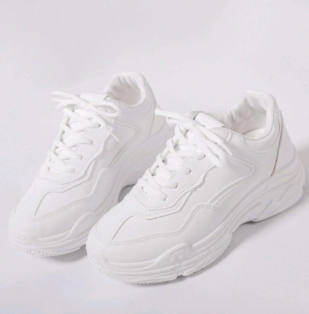 Chunky shoes top white