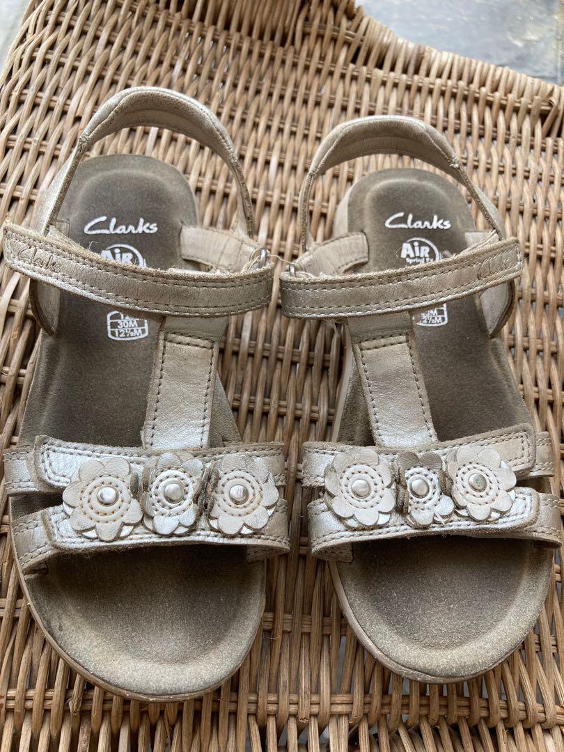 clarks girls white sandals