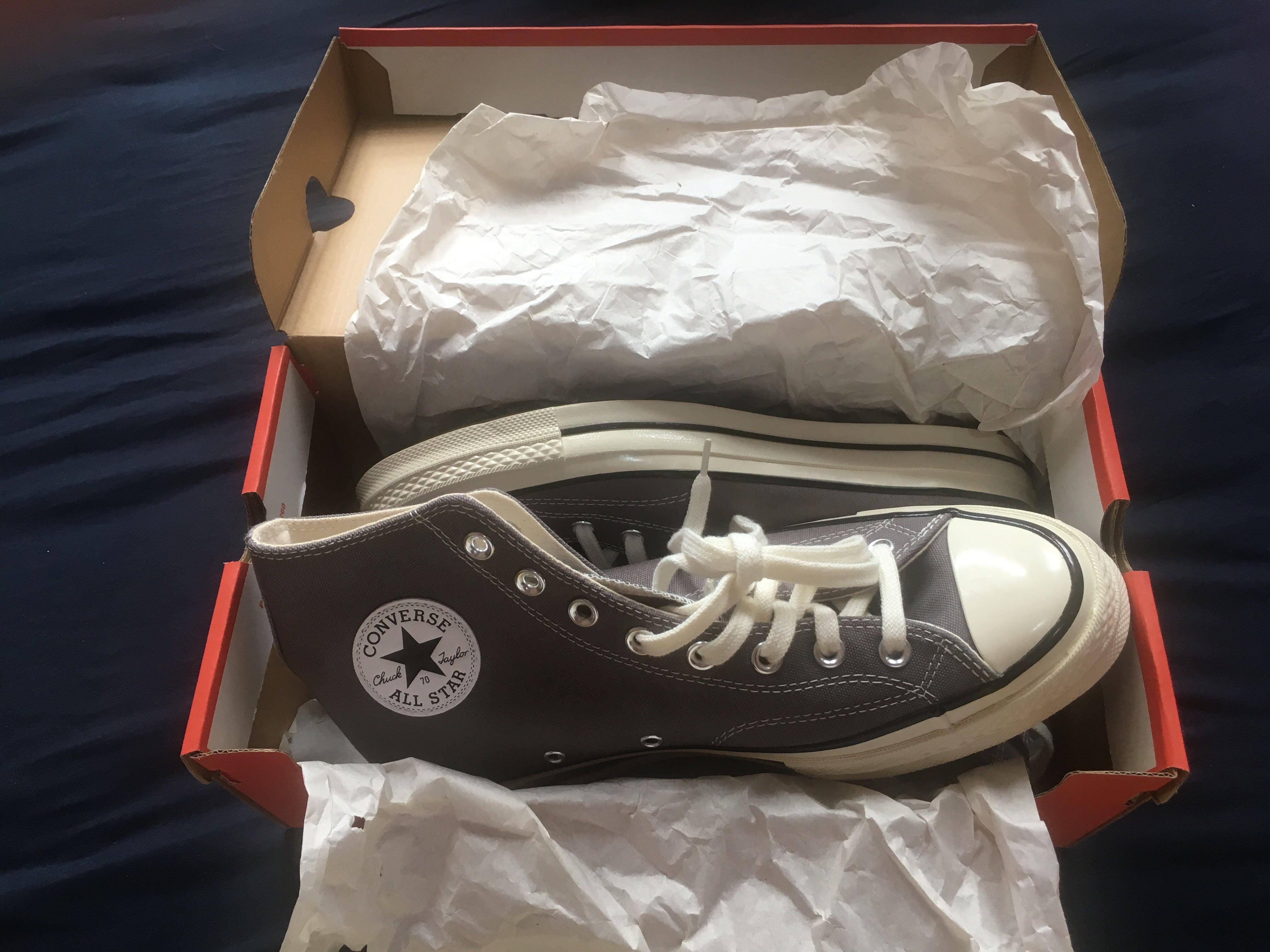 Converse Abu2 ORIGINAL Belom pernah dipake samsek (Kategori: Sneakers) berada di Bandung. Dikirim oleh jikadibutuhkan (ID iklan 1069773058, Gambar 3). Deskripsi: Sepatu Belom pernah di pake sama sekali, sepatu koleksi, masih mulus bgt no cacat. ORIGINAL CONVERSE.