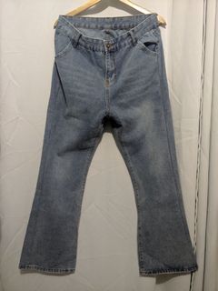 (Category: ) located in . Submitted by ua.guy (Listing ID 1069818100, Image 1). Description: .