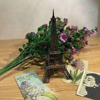 DIY Miniature Eiffel Tower Model
