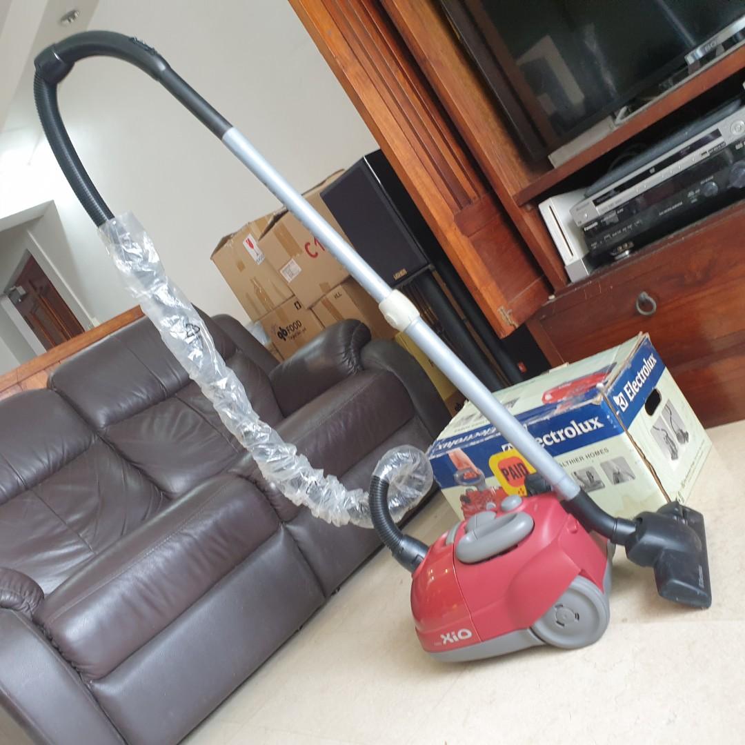 Electrolux Mini Vacuum Cleaner Xio Z1020C 1300W (Personal Warranty), TV