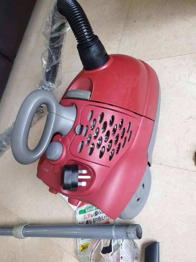 Electrolux Mini Vacuum Cleaner Xio Z1020C 1300W (Personal Warranty), TV