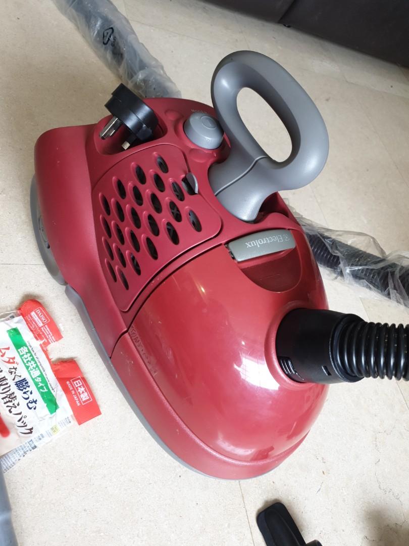 Electrolux Mini Vacuum Cleaner Xio Z1020C 1300W (Personal Warranty), TV