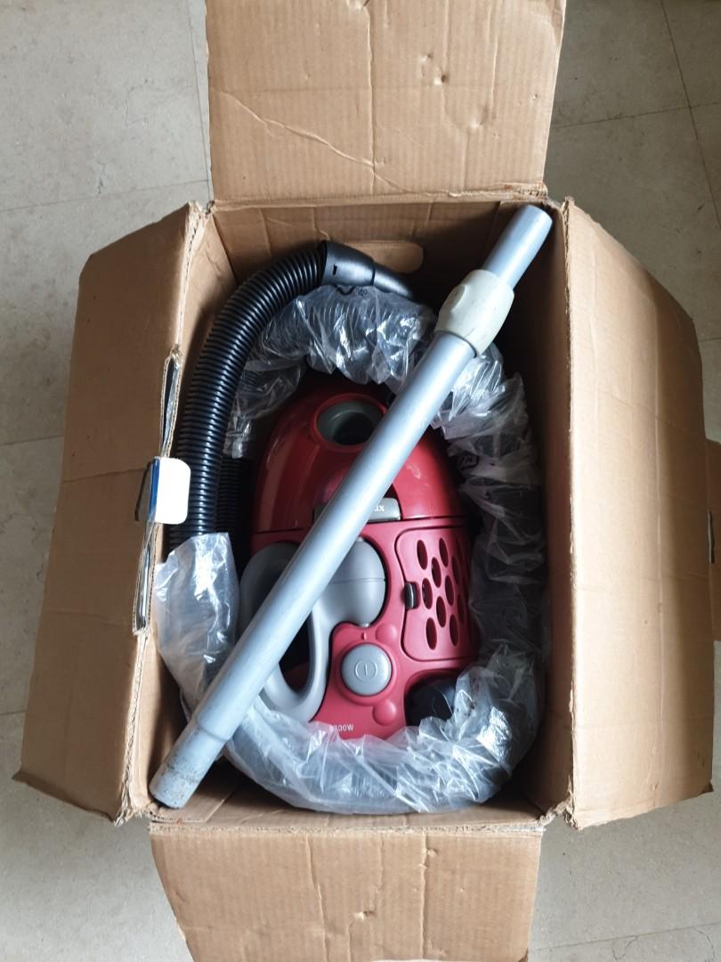 Electrolux Mini Vacuum Cleaner Xio Z1020C 1300W (Personal Warranty), TV