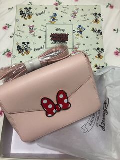 (Category: ) located in . Submitted by gorgeousj_closets (Listing ID 1069854023, Image 1). Description: .