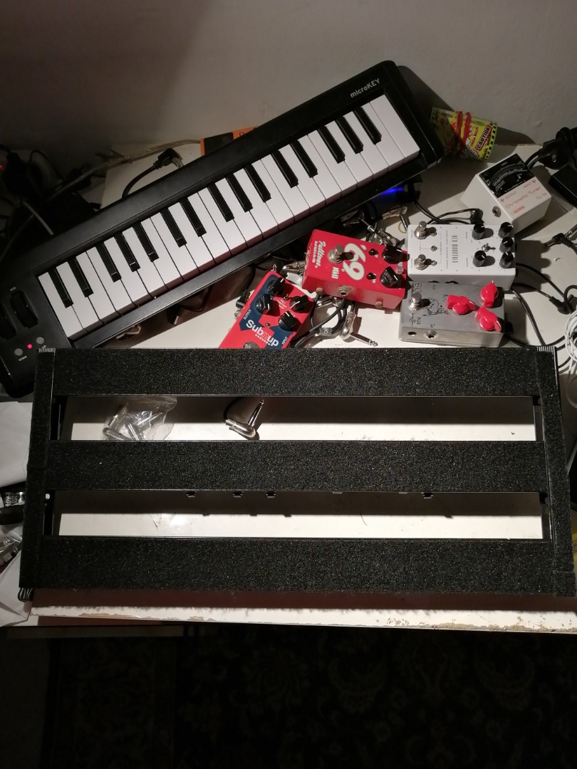 Harley Benton Spaceship 80 Pedalboard, Music & Media, Music Accessories