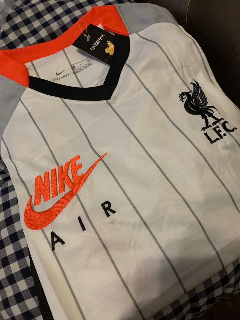 Liverpool 4th kit, Sports Equipment 