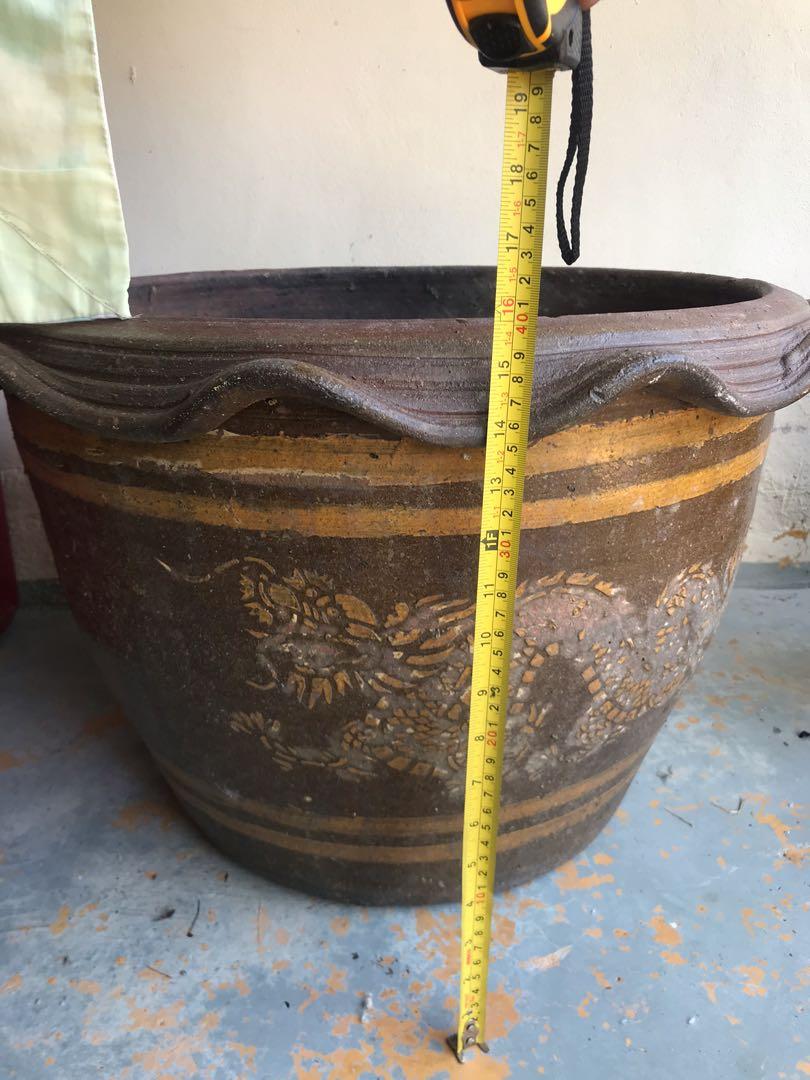 pasu bunga antik ukiran naga saiz besar , Furniture & Home Living